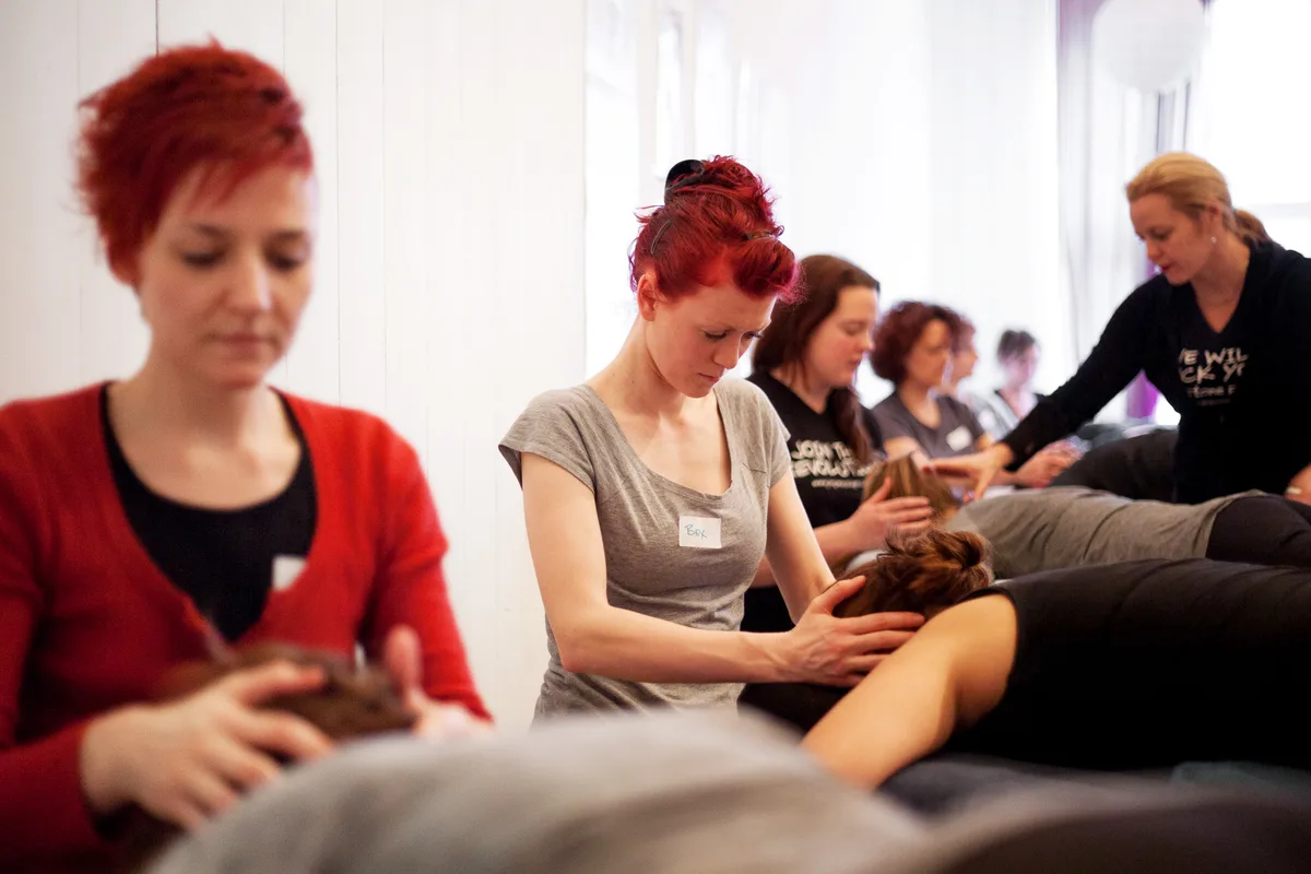 HOLISTIC DEEP TISSUE MASSAGE QUALIFICATION